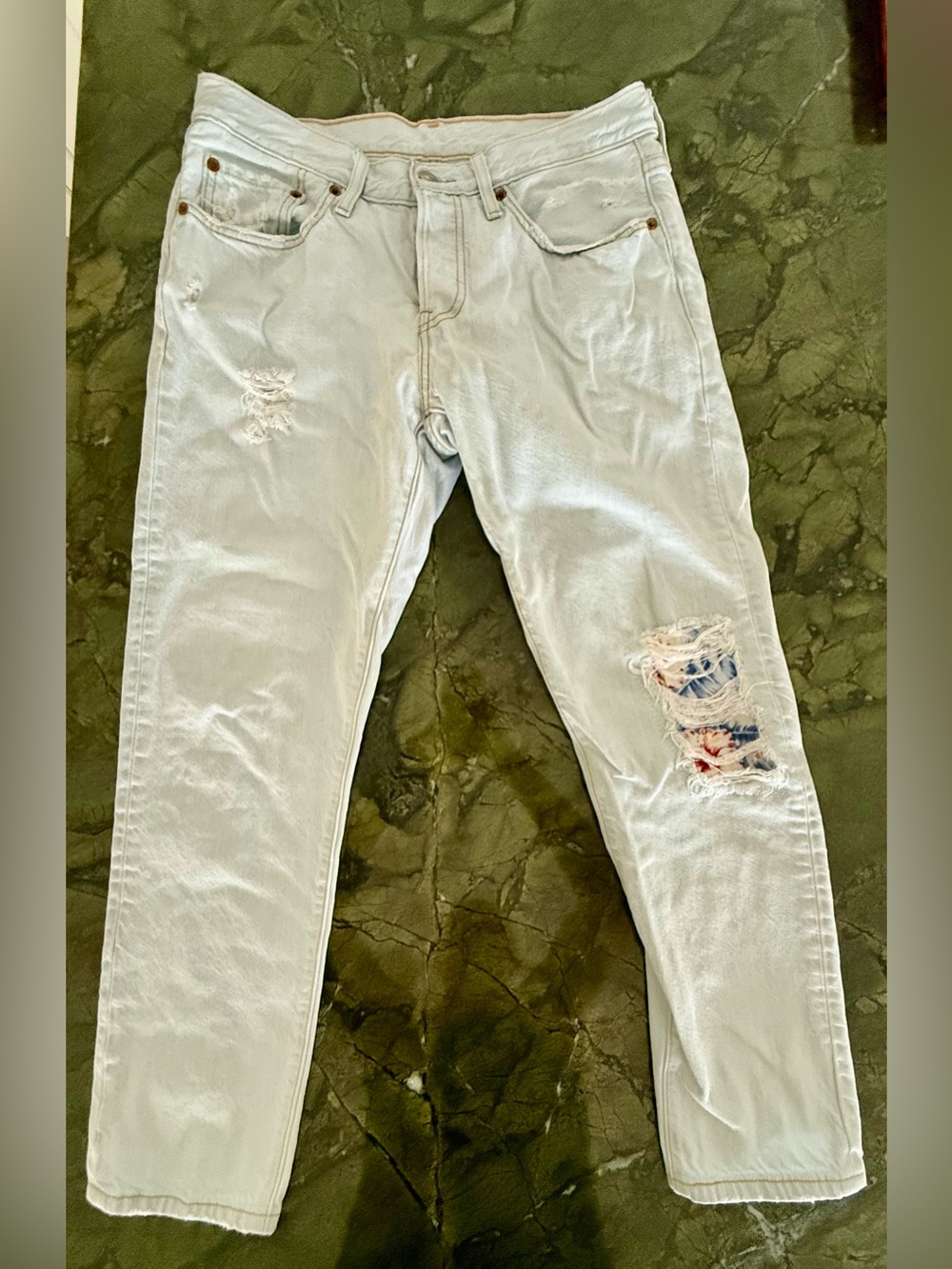 Levi’s Light Wash Distressed Jeans - Size 28, 28 length (cropped) Floral patch